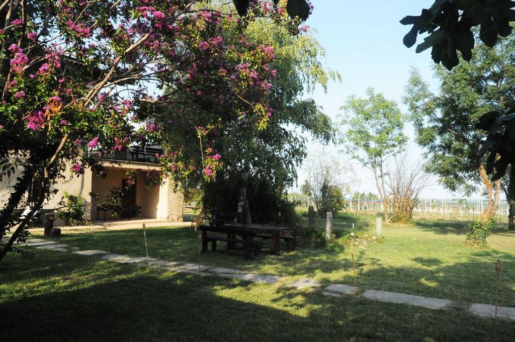 Вилла Agriturismo Magnarosa Бардже Экстерьер фото